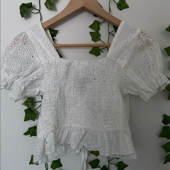 White adjustable patterned top - Picture 3 of 3